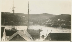 Image: Brig at dock